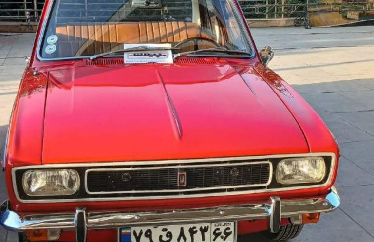 نمایش نوستالژی پیکان‌ها در برج میلاد تهران