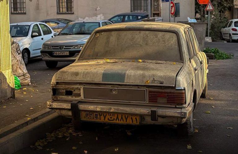 پایگاه خبری تحلیلی اخباربانک – ۱۲ ماشین خاک گرفته در تهران به حرف آمدند