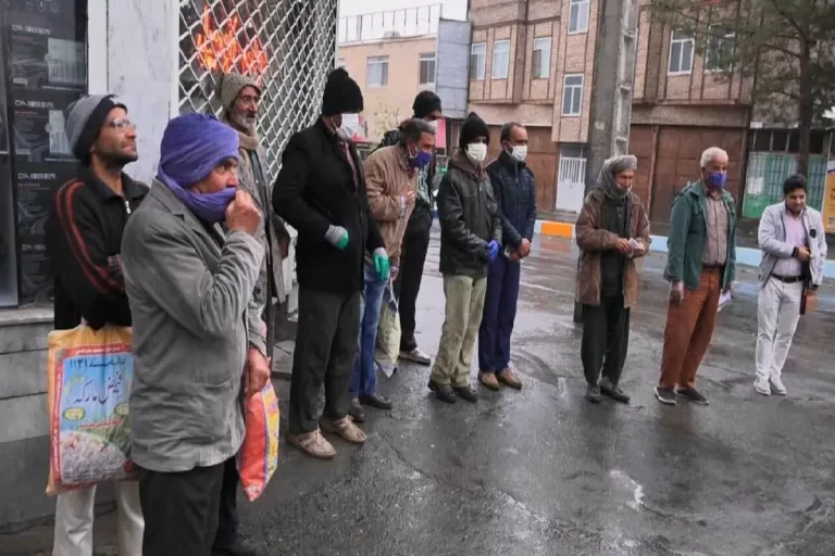 بخش غیررسمی ۵۷٪ بازار کار را بلعید/ مزدهای رسمی ناکارآمدند