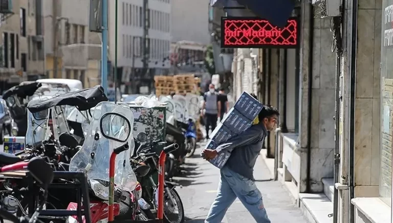 افزایش روزانه قیمت کاغذ