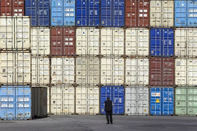 مسئول اعلام فهرست عدم رفع تعهد ارزی کیست؟