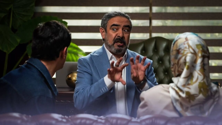 سریال شش ماهه ساخته مهران مدیری از شبکه ۳ پخش خواهد شد