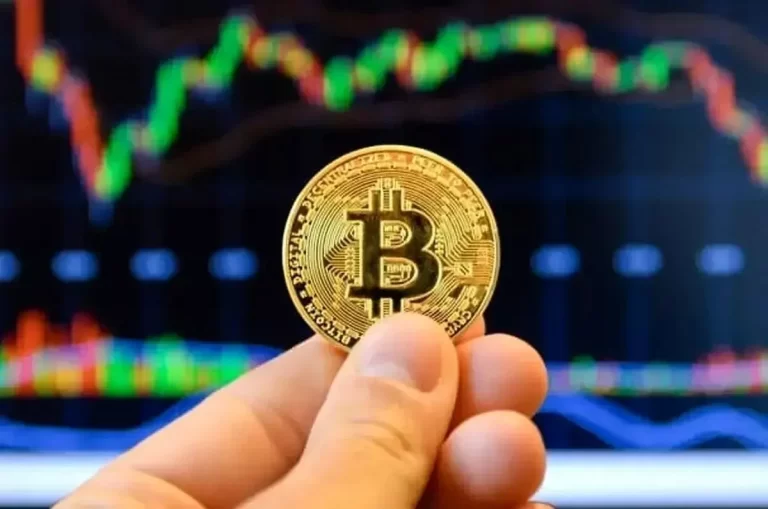 بیت‌کوین در مسیر ثبت بدترین ماه خود از زمان سقوط سنگین رمز‌ارزها در سال ۲۰۲۲