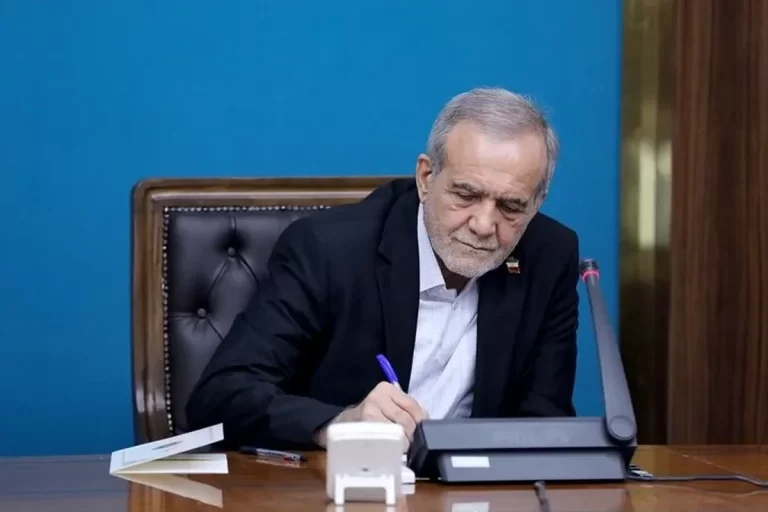 پزشکیان به استانداری تهران رفت