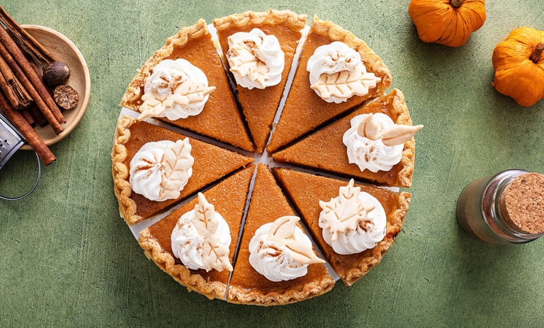 طرز تهیه چیزکیک کدو حلوایی خانگی با بافت نرم و طعم ادویه‌ای