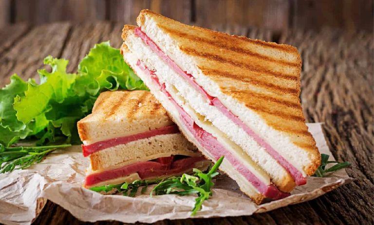 طرز تهیه اسنک با کالباس؛ خوشمزه و پرطرفدار