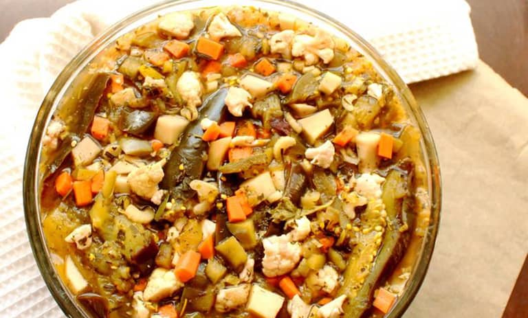 طرز تهیه ترشی بادمجان مخلوط+ نکات کپک نزدن و خوشمزه‌تر شدن