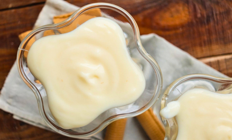 فرنی نارگیلی؛ دسر خوشمزه و کرمی با طعم نارگیل