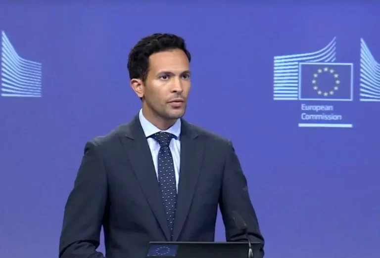 معتقد به مذاکره و دیپلماسی با ایران هستیم