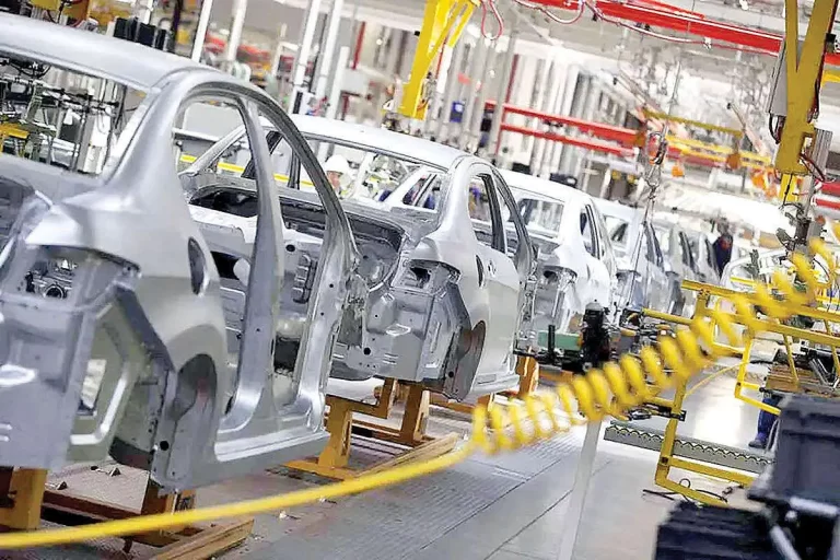 صنعت خودرو به سمت پروژه‌های مونتاژی رفته است