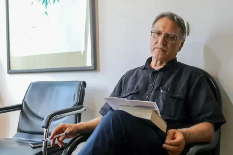 تا کدامین راه گیرید پیش