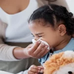 چرا وقتی سرما میخوریم، دچار آبریزش بینی میشویم؟