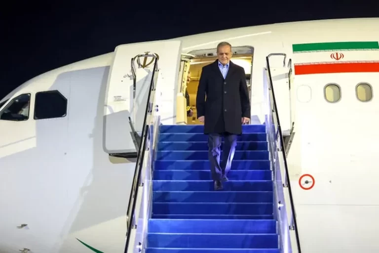 رئیس جمهور وارد قزاقستان شد