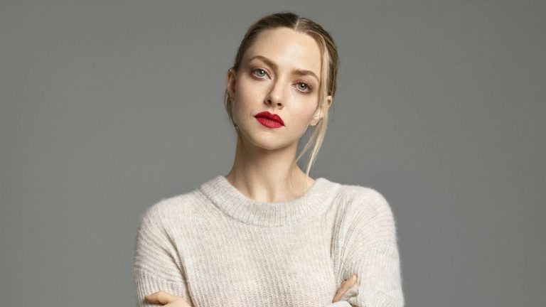 آماندا سایفرد به جمع بازیگران سریال Skinny Dip پیوست