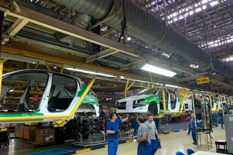 ثبت‌نام ایران‌خودرو؛ خرید کدام محصول سود بیشتری دارد؟