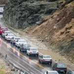 آخرین وضعیت جوی و ترافیکی جادهها/ برف و باران در محورهای ۱۲ استان