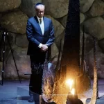 در برابر یهودیان کشته شده به دست آلمانها تعظیم میکنم!