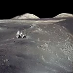 ماهنورد و فضانورد آپولو ۱۷ در قاب تاریخی ناسا