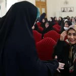 تصاویر؛ عراقچی و همسرش در مراسم میلاد حضرت زهرا(س)