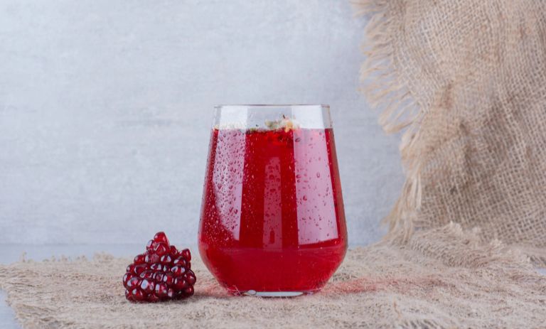 کالری آب انار چقدر است؟