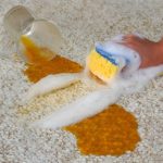 روش حرفهای پاک کردن لکه آب پرتقال بدون سفیدک زدن فرش