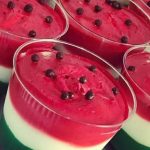 طرز تهیه فرنی بستنی سه رنگ؛ با طرح هندوانه برای شب یلدا