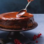 طرز تهیه 2 کیک خانگی برای روز مادر؛ ساده، خوشمزه و مناسب سورپرایز