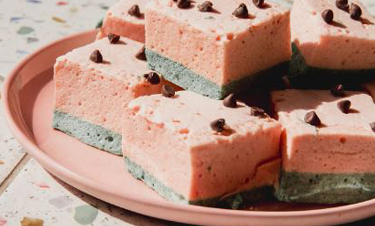 طرز تهیه مارشملو هندوانه‌ای خانگی؛ دسر متفاوت برای شب یلدا