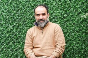 آخرین وضعیت رضا امیرخانی از زبان پزشک معالج/روند طولانی افزایش سطح هوشیاری عادی است