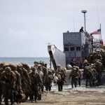 آماده باش ارتش ونزوئلا برای مقابله با تهدیدات نظامی آمریکا/پای نفت ونزوئلا در میان است؟