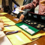 تصمیم جدید بانک مرکزی برای بازار طلا و سکه / خریداران بخوانند