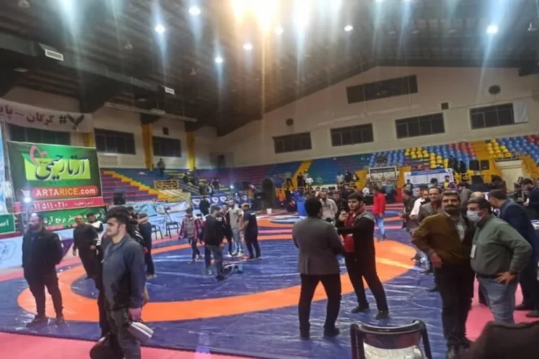 جولان اراذل و اوباش در سالن‌های کشتی