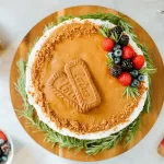 طرز تهیه دسر بیسکوییت و انار با کرم لوتوس ویژه شب یلدا