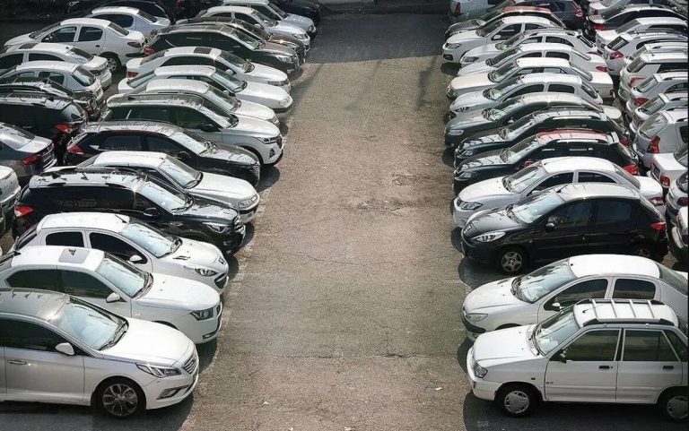 وضعیت بازار خودرو امروز دوشنبه ۲۴ آذر ۱۴۰۴ / قیمت خودرو ترمز برید! + جدول