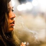 چرا زنان بیشتر از مردان در ترک سیگار شکست می‌خورند؟