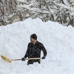 کولاک برف شدید در این استان/ جاده‌ها زیر برف مدفون شد